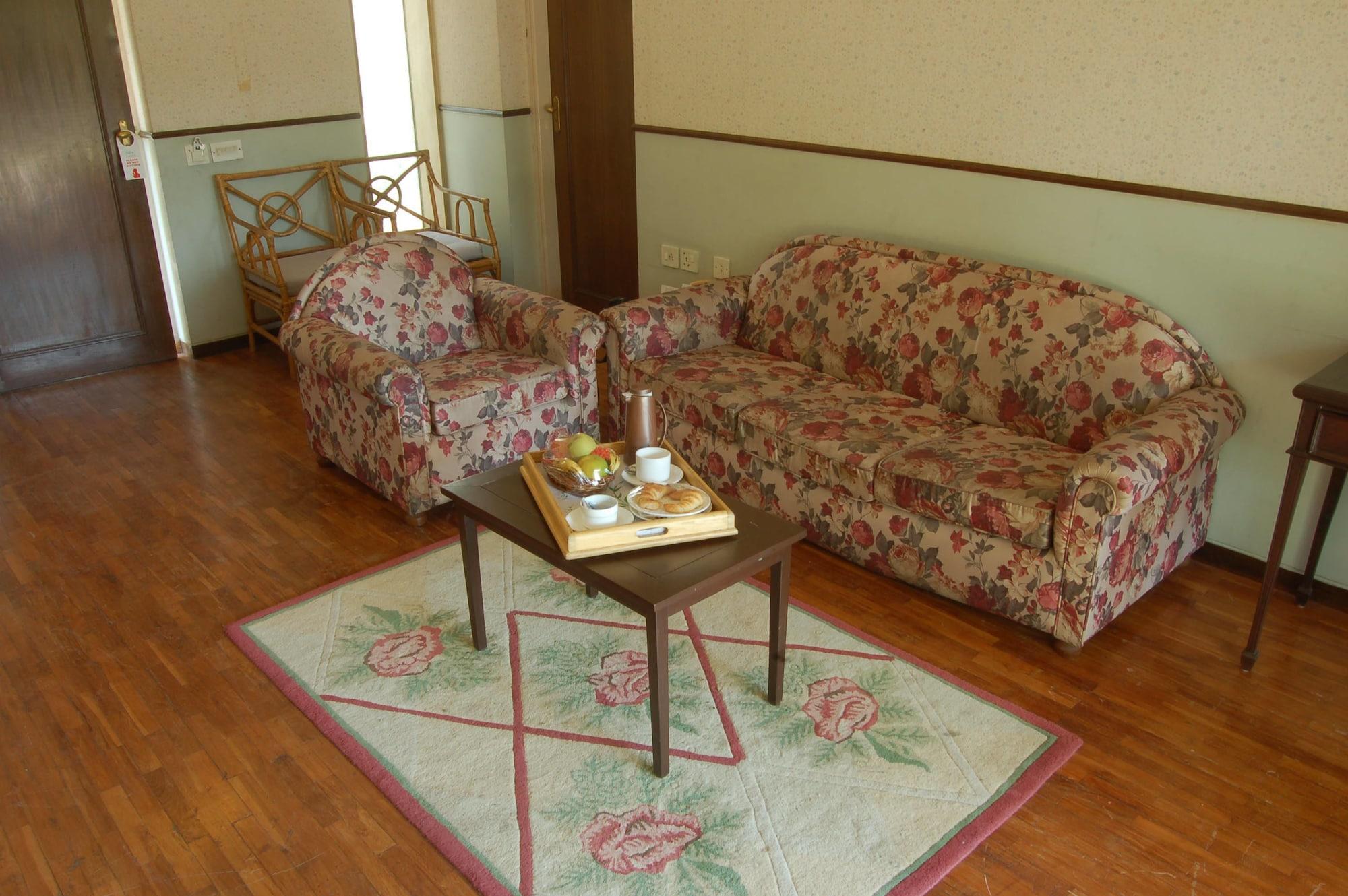 The Meadows Resort And Spa Aurangābād Extérieur photo