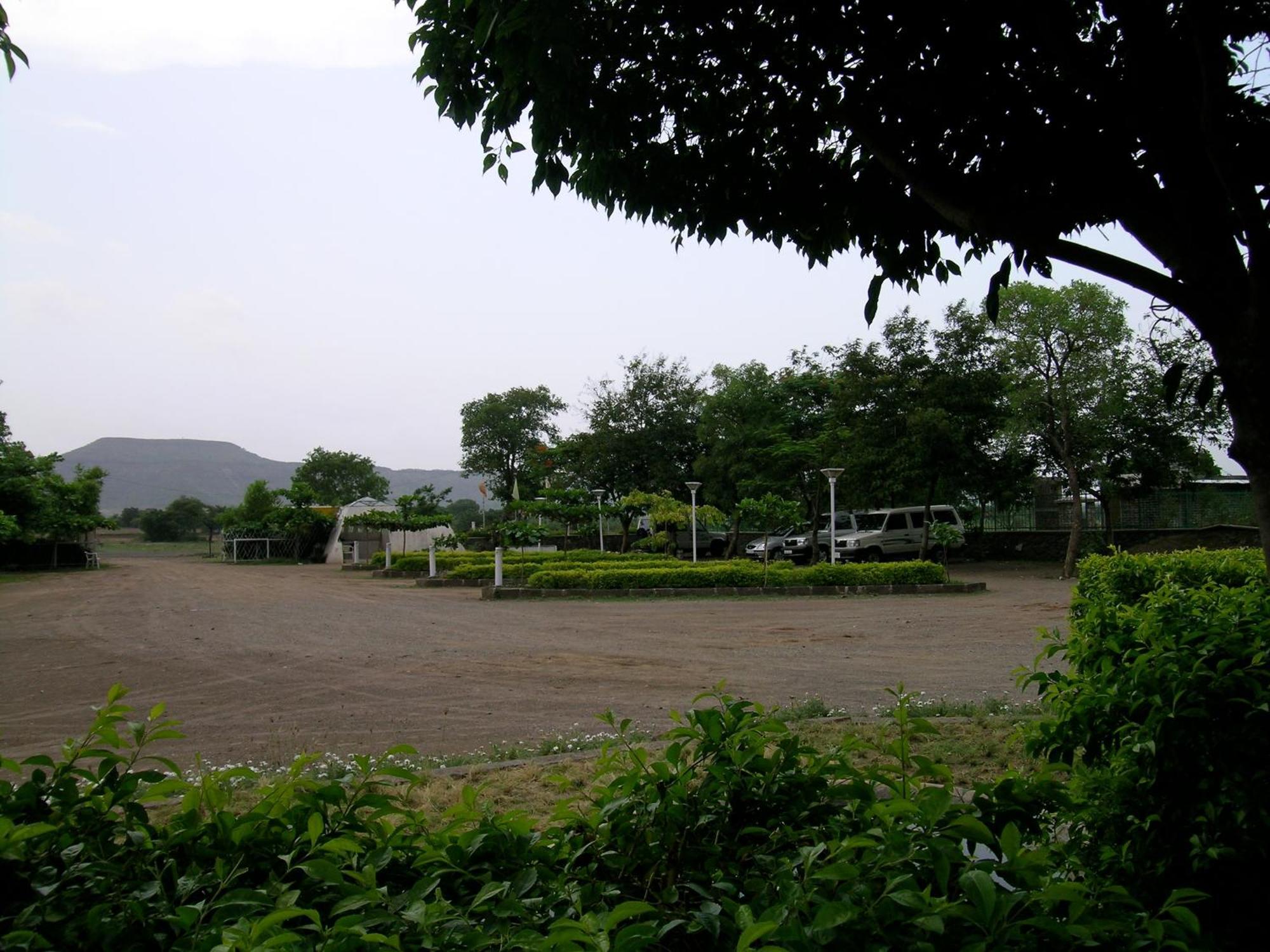 The Meadows Resort And Spa Aurangābād Extérieur photo