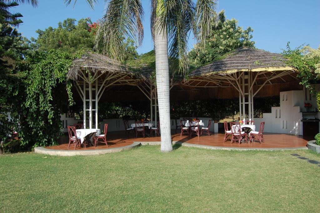 The Meadows Resort And Spa Aurangābād Extérieur photo