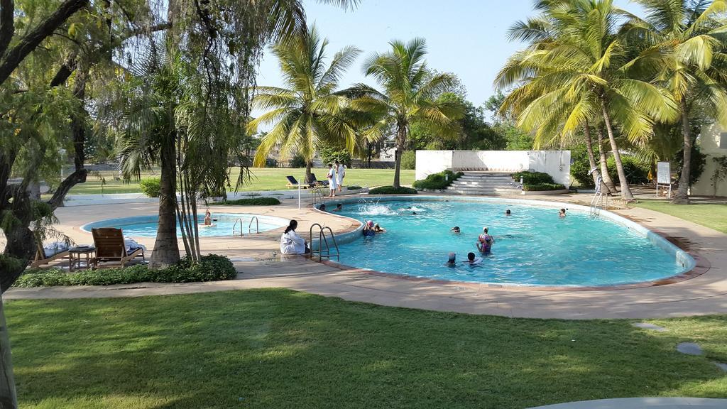 The Meadows Resort And Spa Aurangābād Extérieur photo