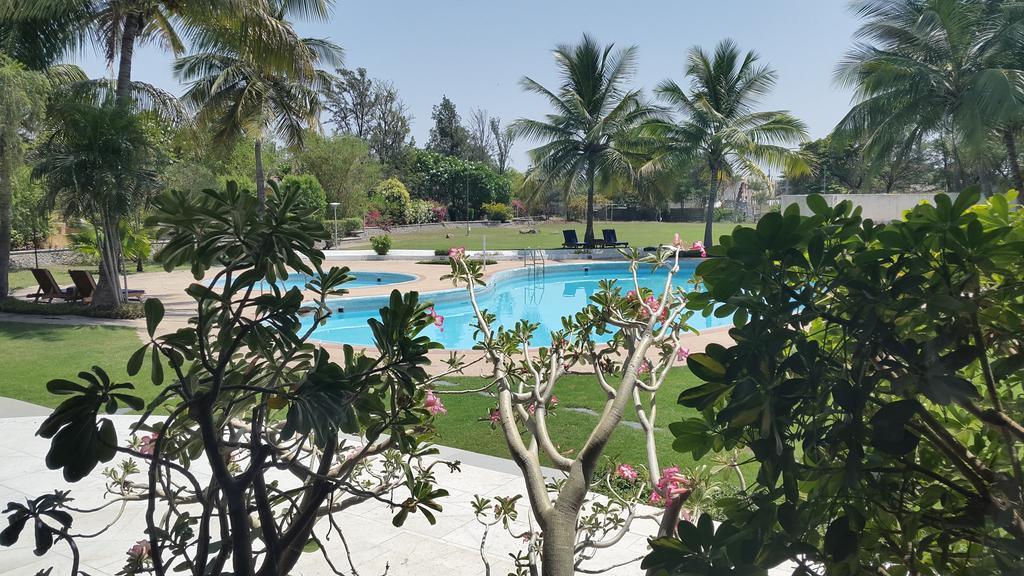 The Meadows Resort And Spa Aurangābād Extérieur photo