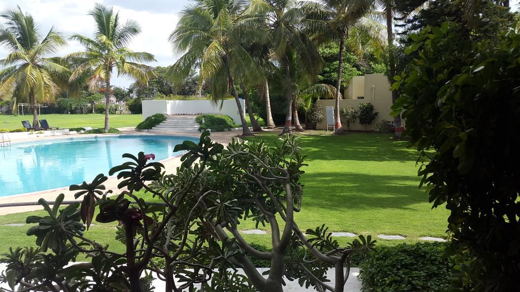 The Meadows Resort And Spa Aurangābād Extérieur photo
