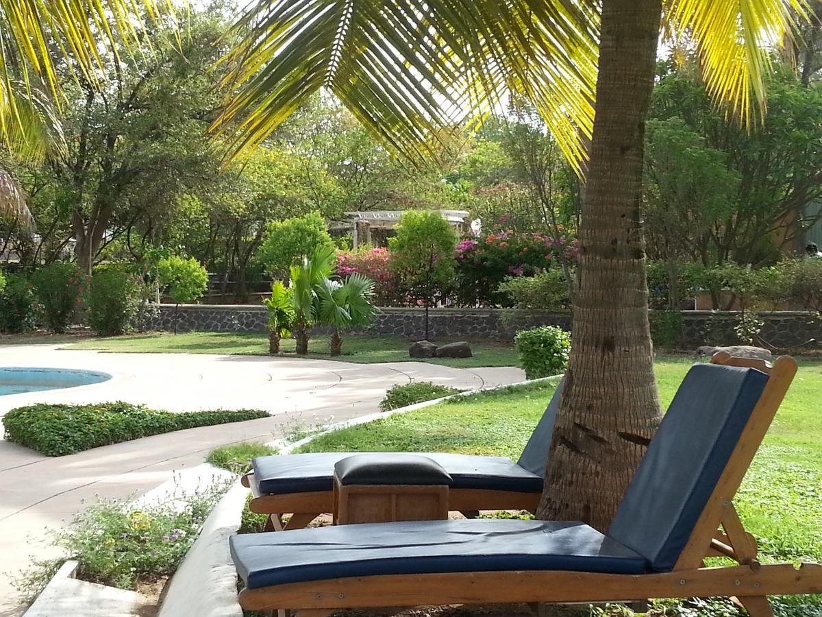 The Meadows Resort And Spa Aurangābād Extérieur photo