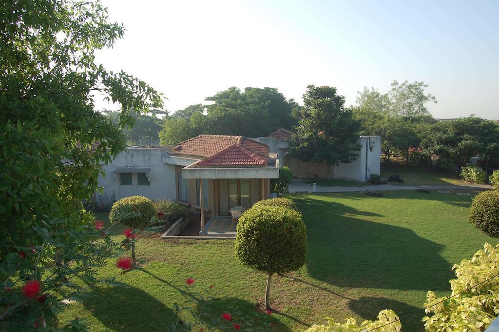 The Meadows Resort And Spa Aurangābād Extérieur photo