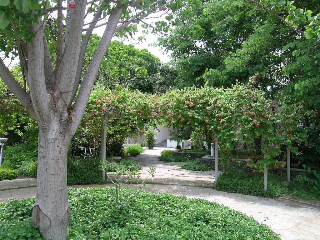 The Meadows Resort And Spa Aurangābād Extérieur photo